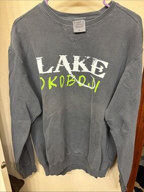 Lake Okoboji Graphic Crewneck Sweatshirt - Charcoal